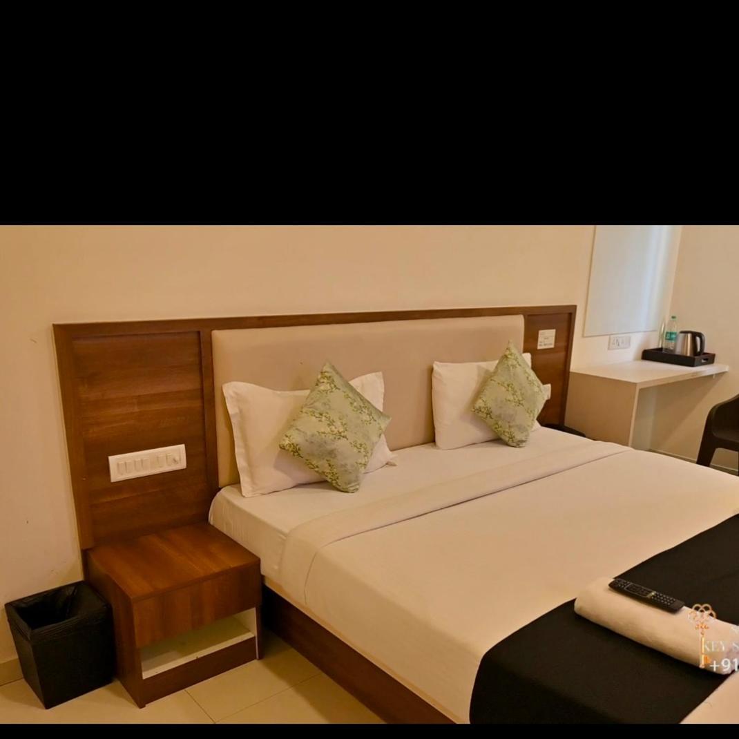 Silver Key Suites Bangalore Luaran gambar